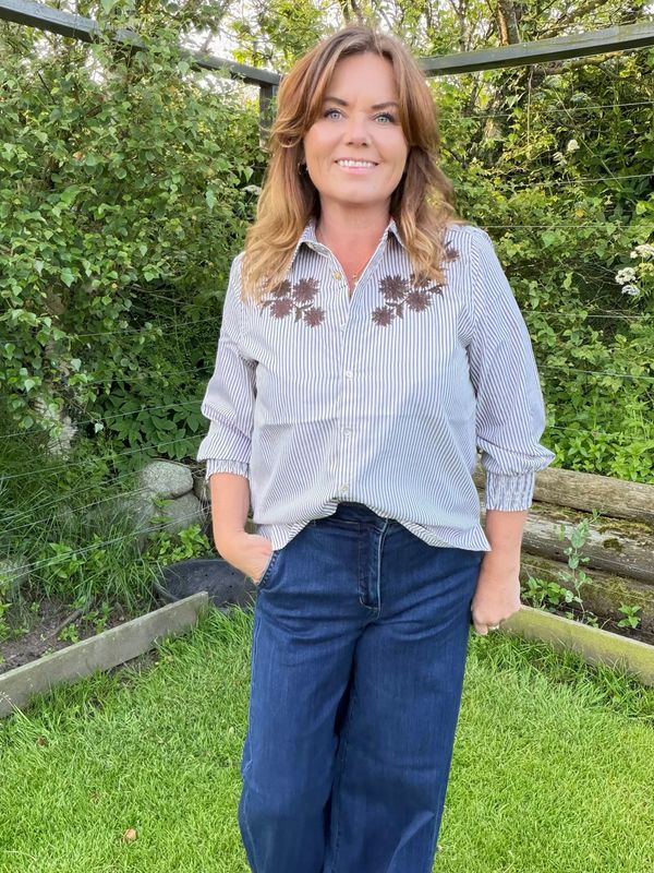 Esevalina Skjorte – Moonbeam med Mole