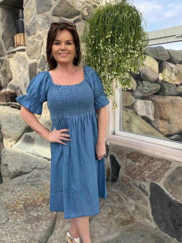 Shortsmock kjole tencel