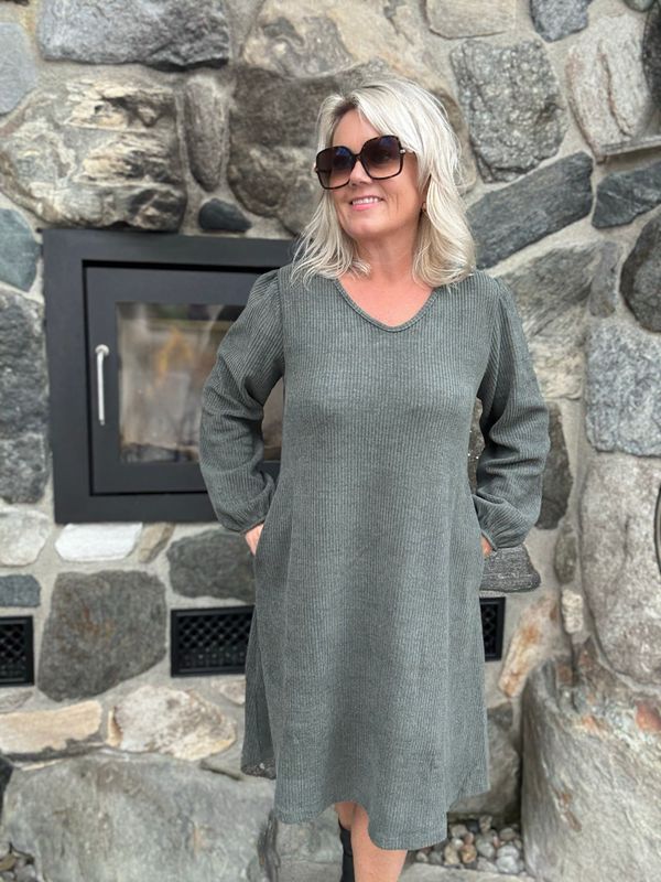 Sparkling cord bottle green