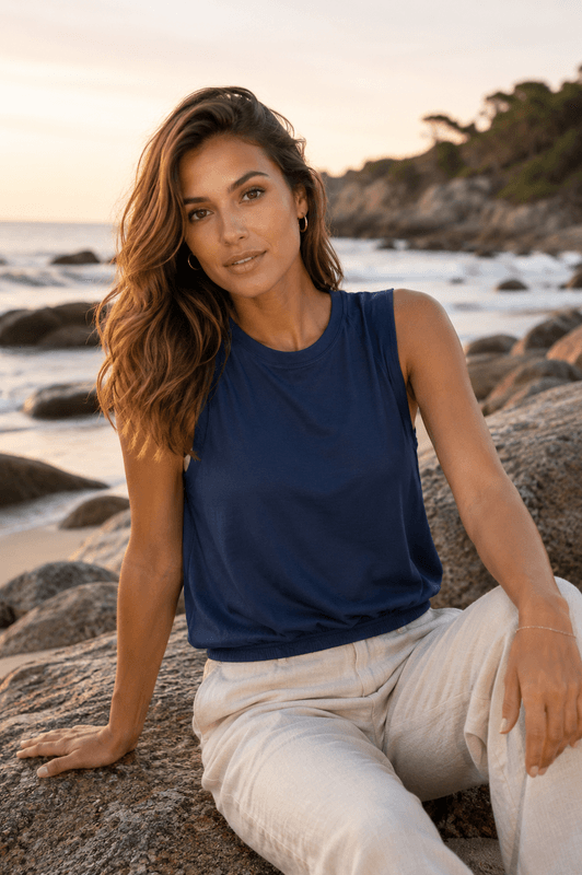 LIANA Topp – Navy Blazer