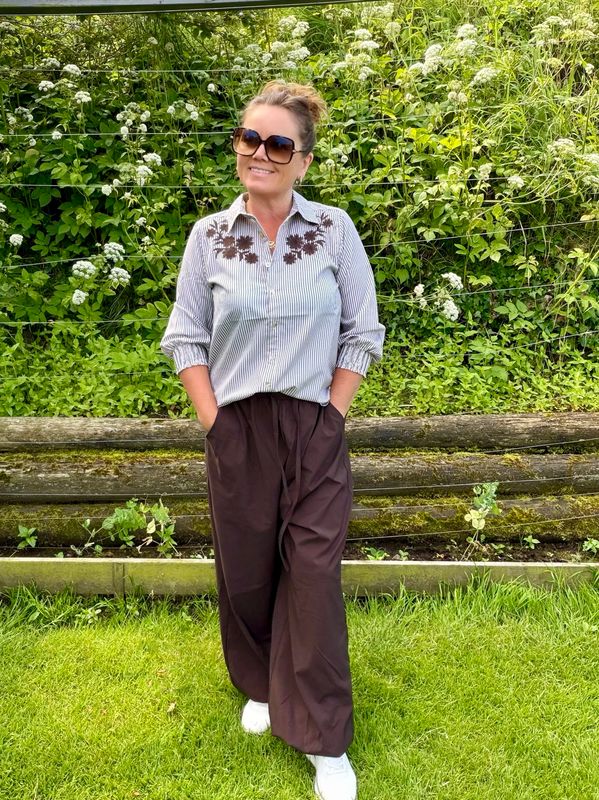 Esevalina Skjorte – Moonbeam med Mole